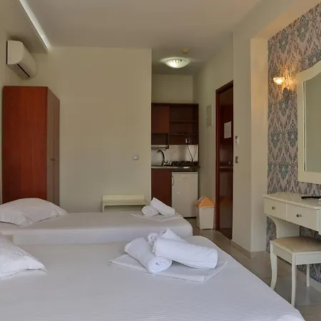 Fedra Paralia Katerinis