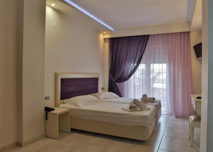 Fedra Hotel 2*